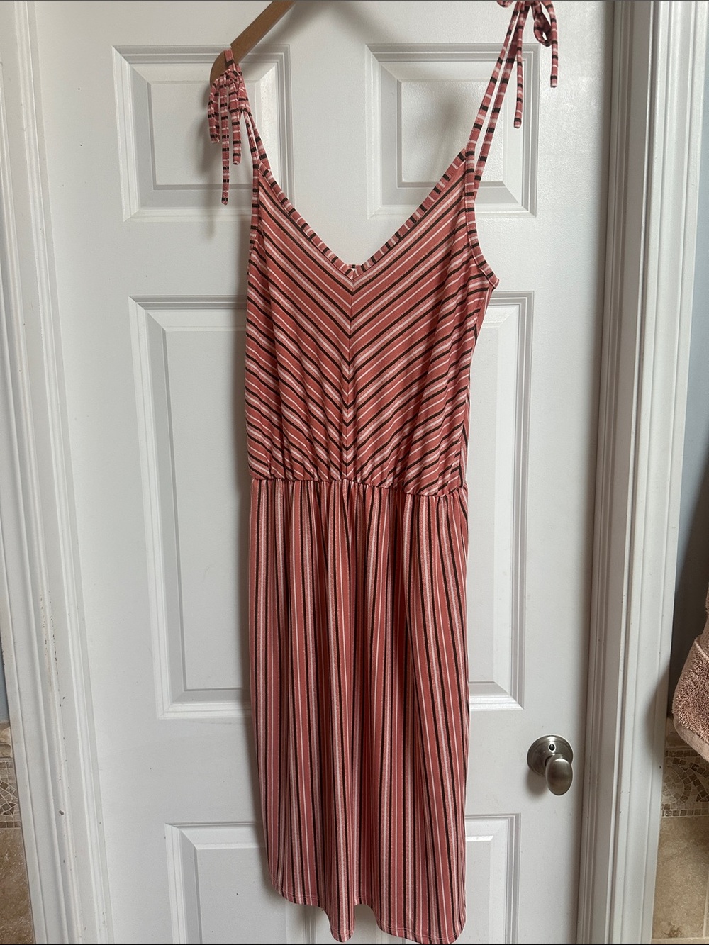 Leota Pink Striped Tie-Shoulder Midi Dress Small (medium)